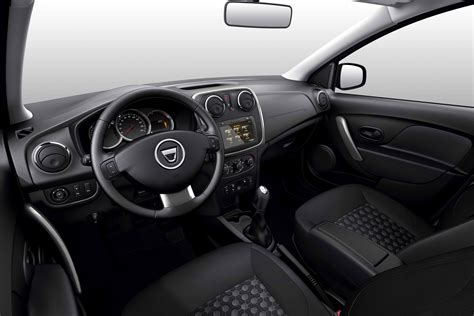 Interni Dacia Logan