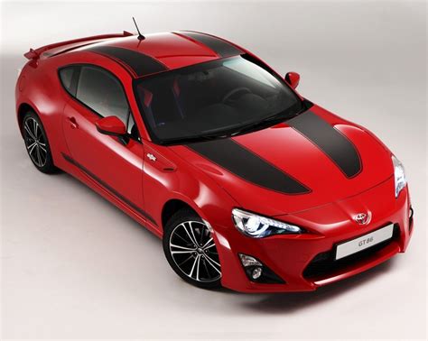 Toyota GT86 1st Edition con livrea bicolore