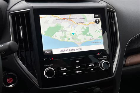 Interni Subaru Forester Full Hybrid con infotainment