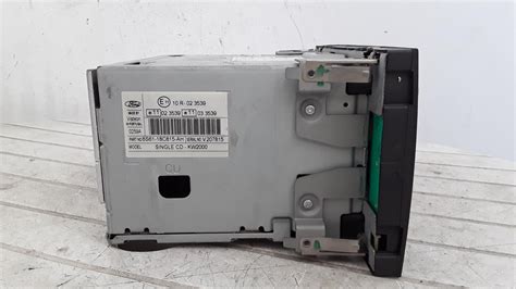 Schermata autoradio Ford con numero di serie