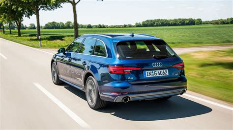 Audi A4 Avant g-tron su strada
