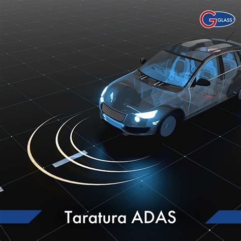 Un'auto dotata di sistemi ADAS e sensori