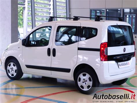 Fiat Qubo con box portatutto e portasci