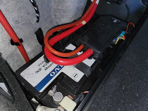 Volvo XC90 battery location diagram