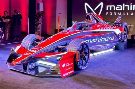Loghi Honda e Mahindra