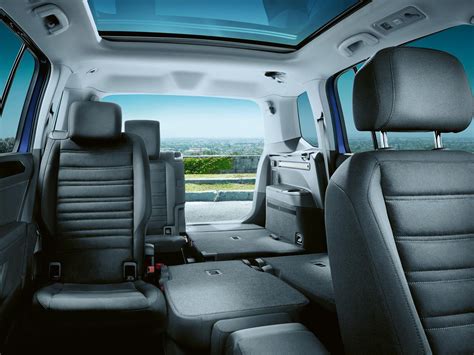 Interni spaziosi della Volkswagen Touran