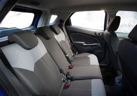 Ford EcoSport interni con sedili posteriori