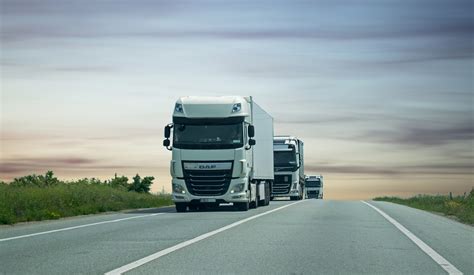 Camion DAF moderno su strada
