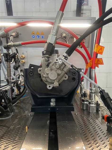 Banco prova iniettori common rail in azione