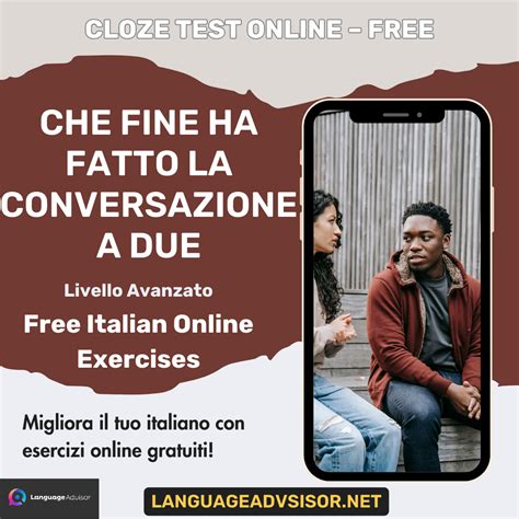 Microfono che registra una conversazione tra due persone in penombra