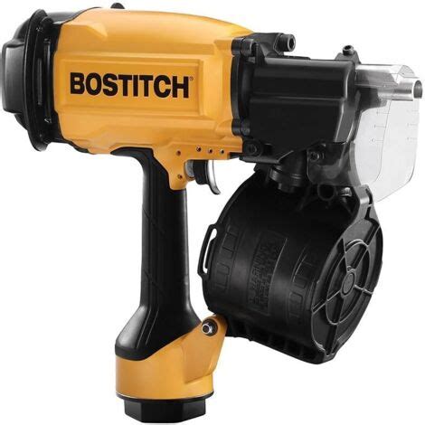 Chiodatrice pneumatica Stanley Bostitch 21680B-E in azione