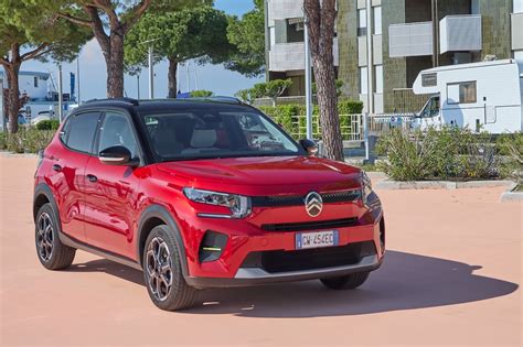Schema che mostra i diversi tipi di motorizzazione Citroën: Benzina, Diesel, Ibrida, Elettrica