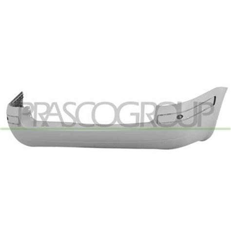 Volkswagen Passat B5 con paraurti posteriore nuovo