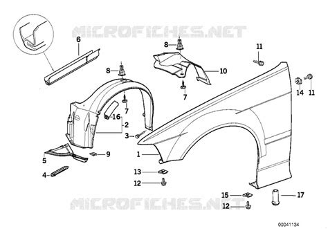 Dettaglio aerodinamico della fiancata BMW E36