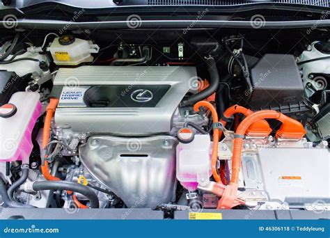 Lexus NX 300h motore ibrido