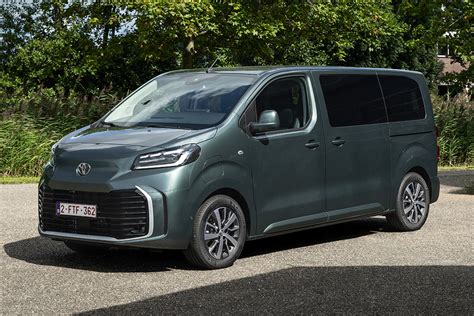 Infografica Toyota Proace Verso varianti