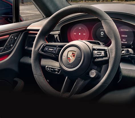Interni Porsche Macan con Volante Multifunzione