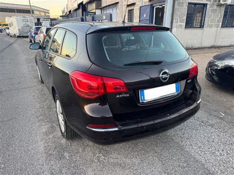 Opel Astra panoramica
