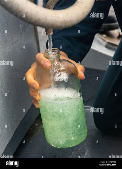 Immagine di carburante alterato in un campione