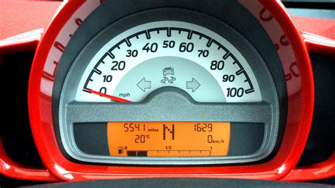 Tachimetro Aixam GTI che mostra 45 km/h