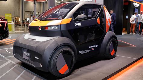 Renault Mobilize Duo in ambiente urbano