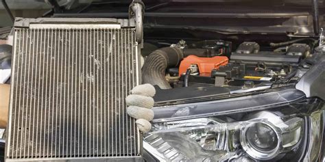 Radiatore auto con perdite