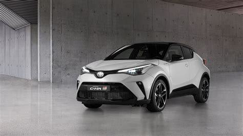 Dettagli frontale Toyota C-HR
