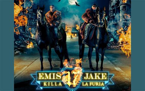 Emis Killa e Jake La Furia che scrivono il testo di Fuoco e Benzina
