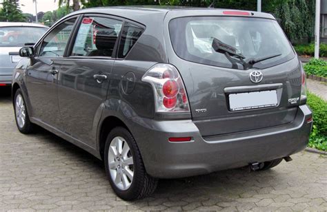 Toyota Corolla Verso 2003