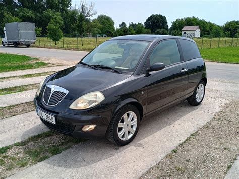 Lancia Ypsilon 2004