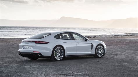 Porsche Panamera 4 E-Hybrid