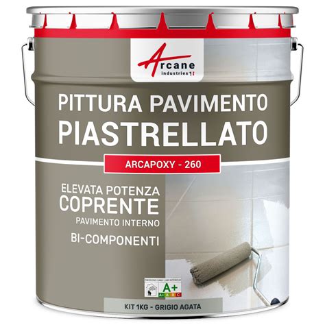 Illustrazione degli strati di vernice automobilistica: primer, base colorata (metallizzata), trasparente