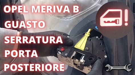 Interno di un'Opel Meriva con indicazione delle posizioni degli airbag