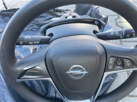 Esploso schematico di un sistema airbag Opel Meriva