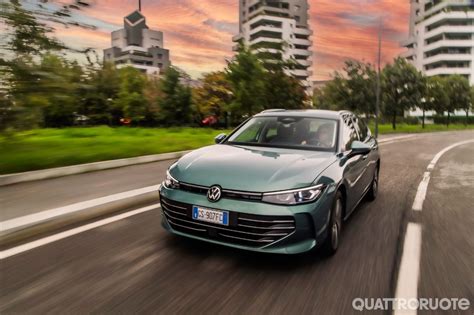 Volkswagen Passat EcoFuel su strada