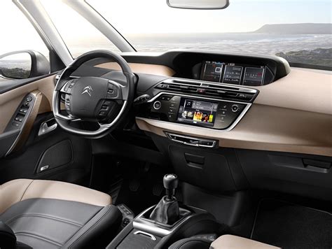 Interni Citroën C4 Picasso plancia