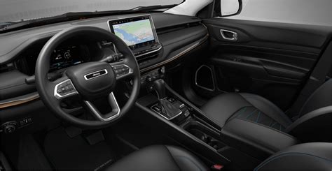 Interni Jeep Compass con divano posteriore abbattuto