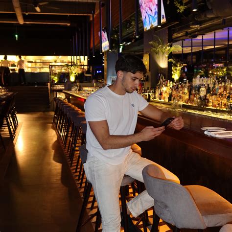 Infografica che confronta le caratteristiche dei SUV 4x4 elettrici menzionati