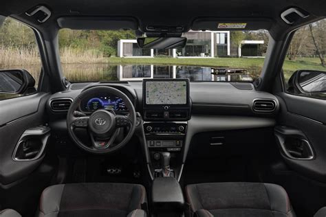 Interni Yaris terza generazione