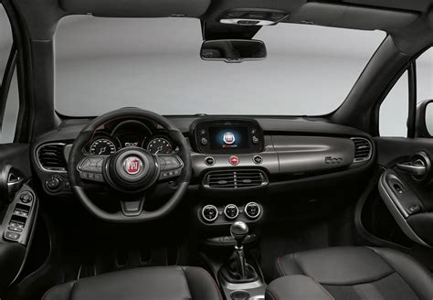 Interni Fiat 500X con sistema multimediale
