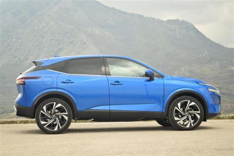 Nissan Qashqai profilo laterale