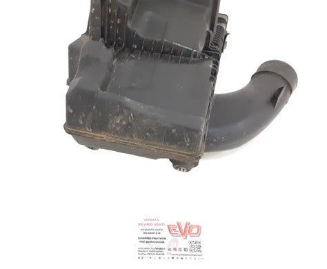 Immagine ravvicinata di un filtro aria Nissan Juke originale
