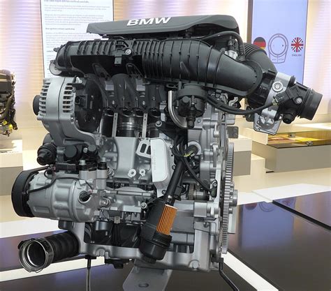 Motore BMW B48 in sezione