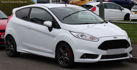 Ford Fiesta Mk7 3 door bagagliaio aperto