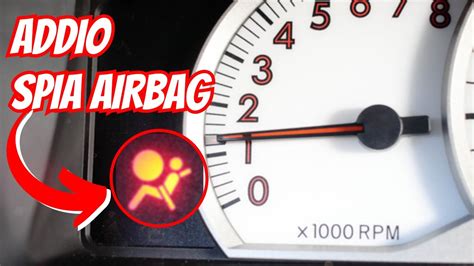 Cruscotto Alfa Romeo GTV con spia airbag accesa