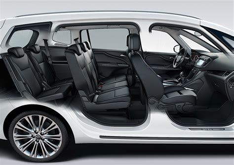 Opel Zafira Tourer interior flexibility