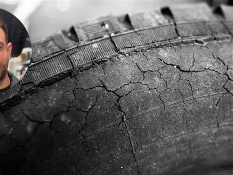 Un meccanico esperto che ispeziona un pneumatico Malatesta