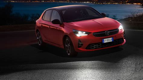 Tecnologia fari IntelliLux LED Matrix Opel
