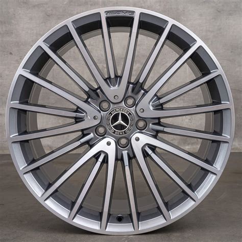 Dettaglio del design di un cerchio AMG