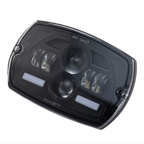 Schema comparativo tra fanale alogeno e fanale a LED
